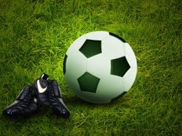 Kinderen gewond na gooien vuurwerk bij voetbalderby