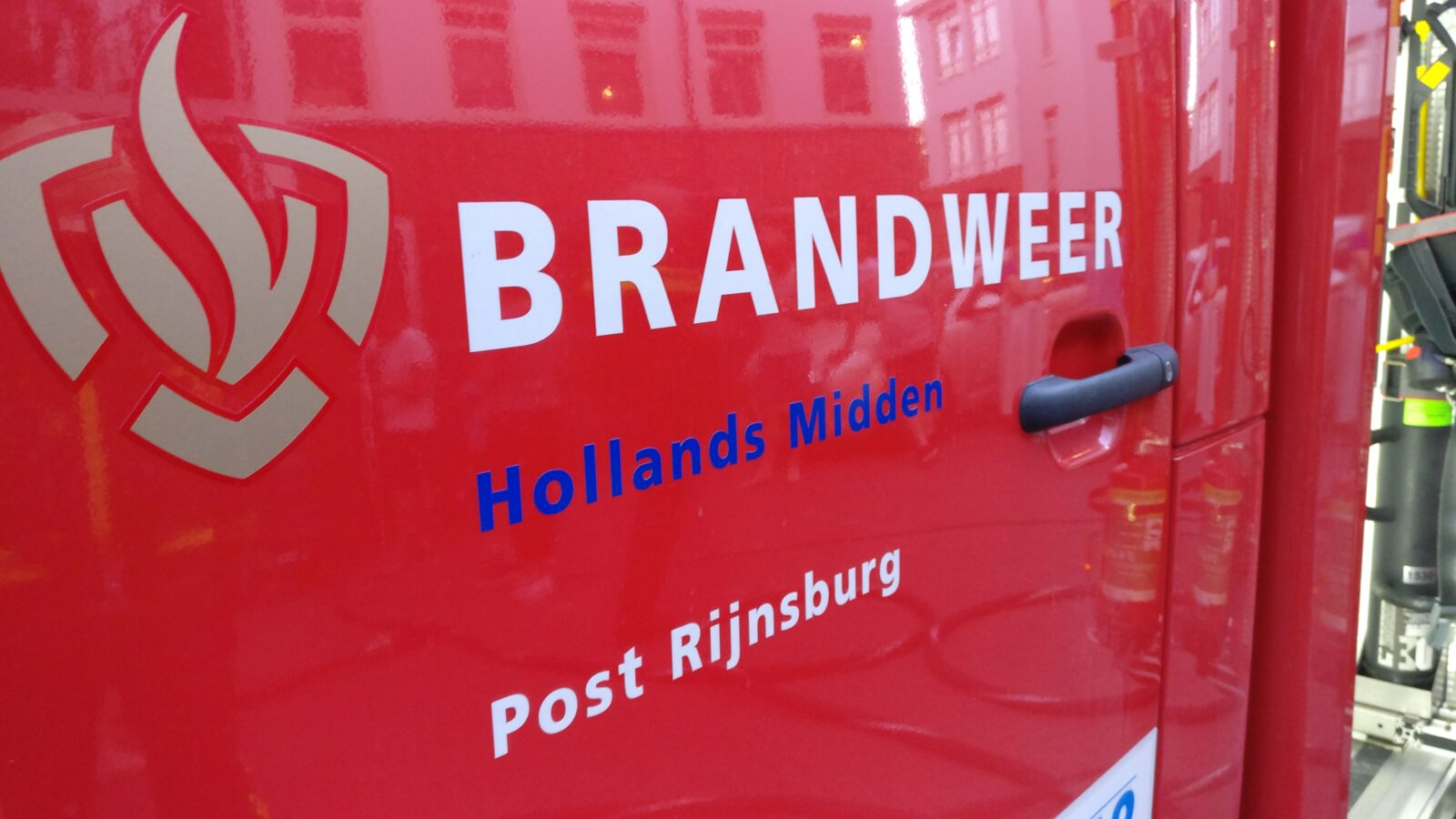 Fikse brand in woning Rijnsburg