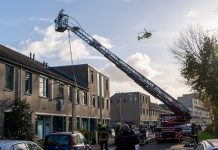 Hulpdiensten druk doende met mogelijke coronapatient