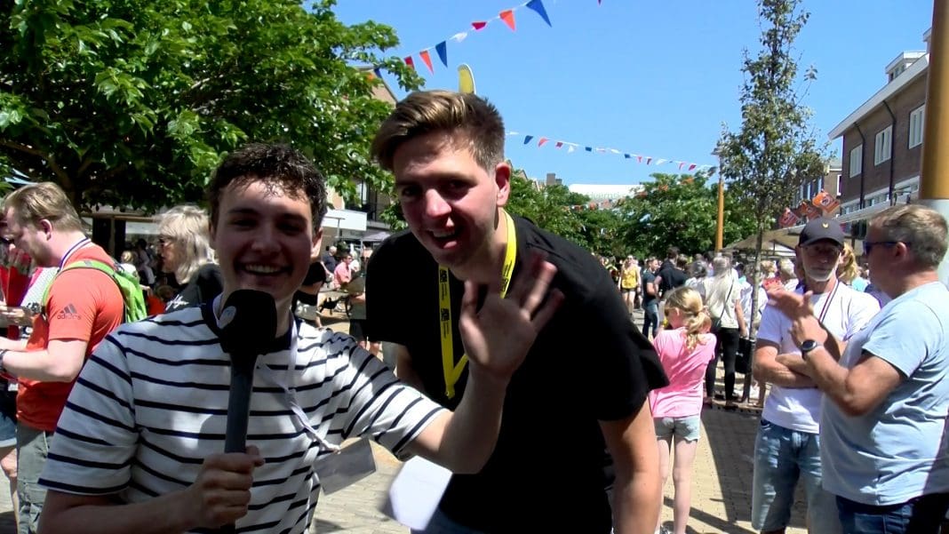 Laurens en Matthijs van RTV Katwijk bij de Kippenloop van vorig jaar