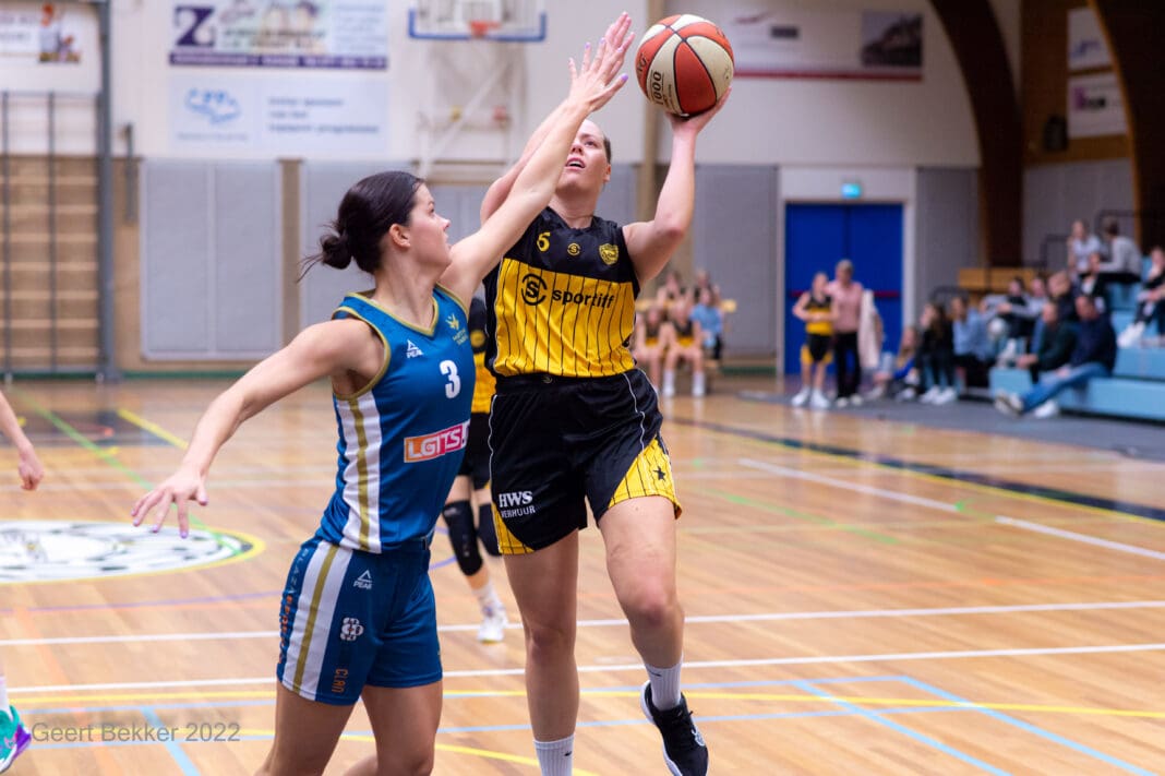 Fleur Kuijt topscorer tegen Martini Sparks