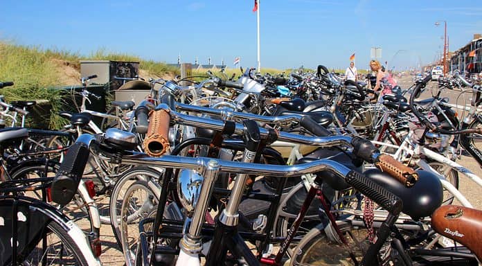 Gemeente en politie voeren actie tegen fietsdiefstal op toeristenmarkt
