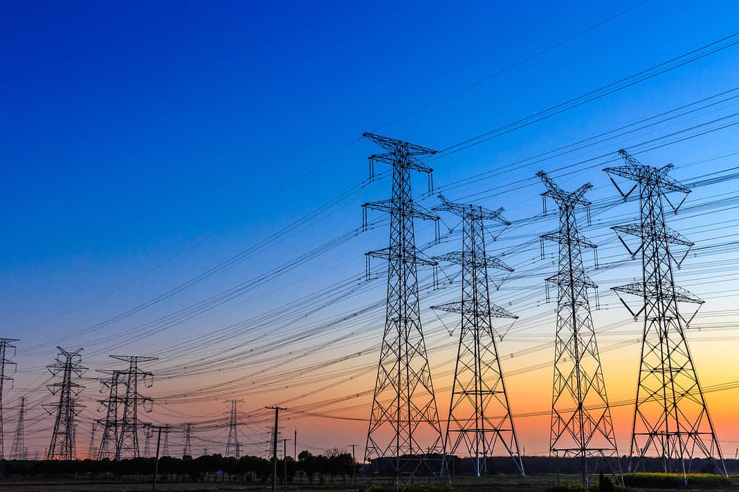 high voltage post,High voltage tower sky background Hoogspanningsmasten