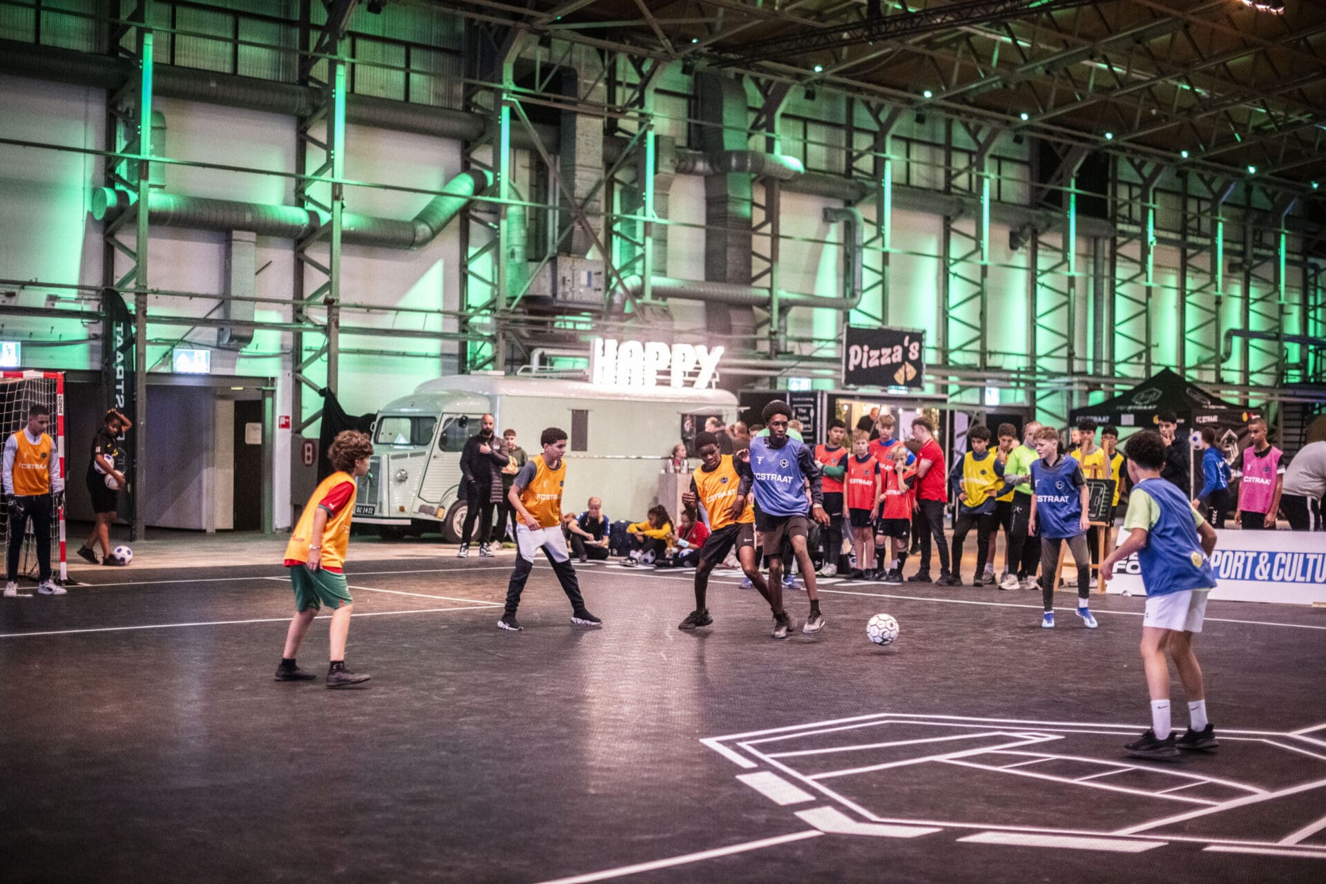 FCStraat_KrajicekFoundation_JohanCruijfFoundation_Roos_Pierson_deel3DSC_0764
