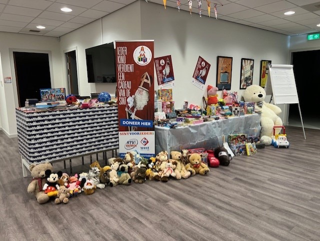 Sintvoorieder1 bij RTV Katwijk