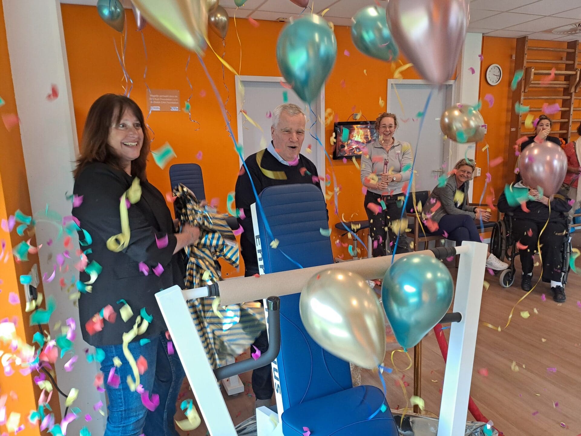 17-04.fotot onthulling app DCAA