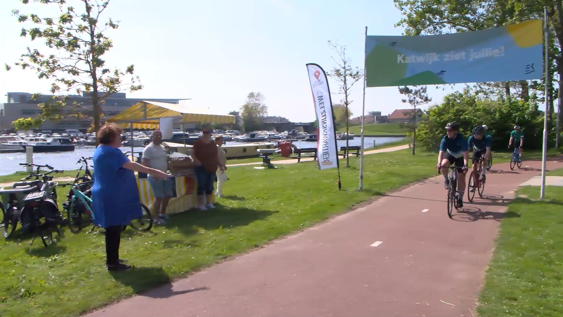 [Video] Stichting 'We Zien Mekaar' fietst voor meer aandacht voor