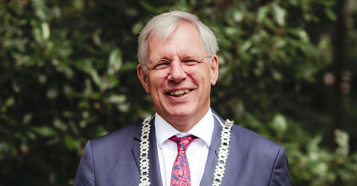 RTV Katwijk zendt afscheidsvergadering burgemeester Visser uit