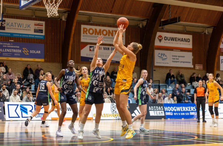 GBI van Dijk Grasshoppers boekt ruime zege tegen ZZ Leiden
