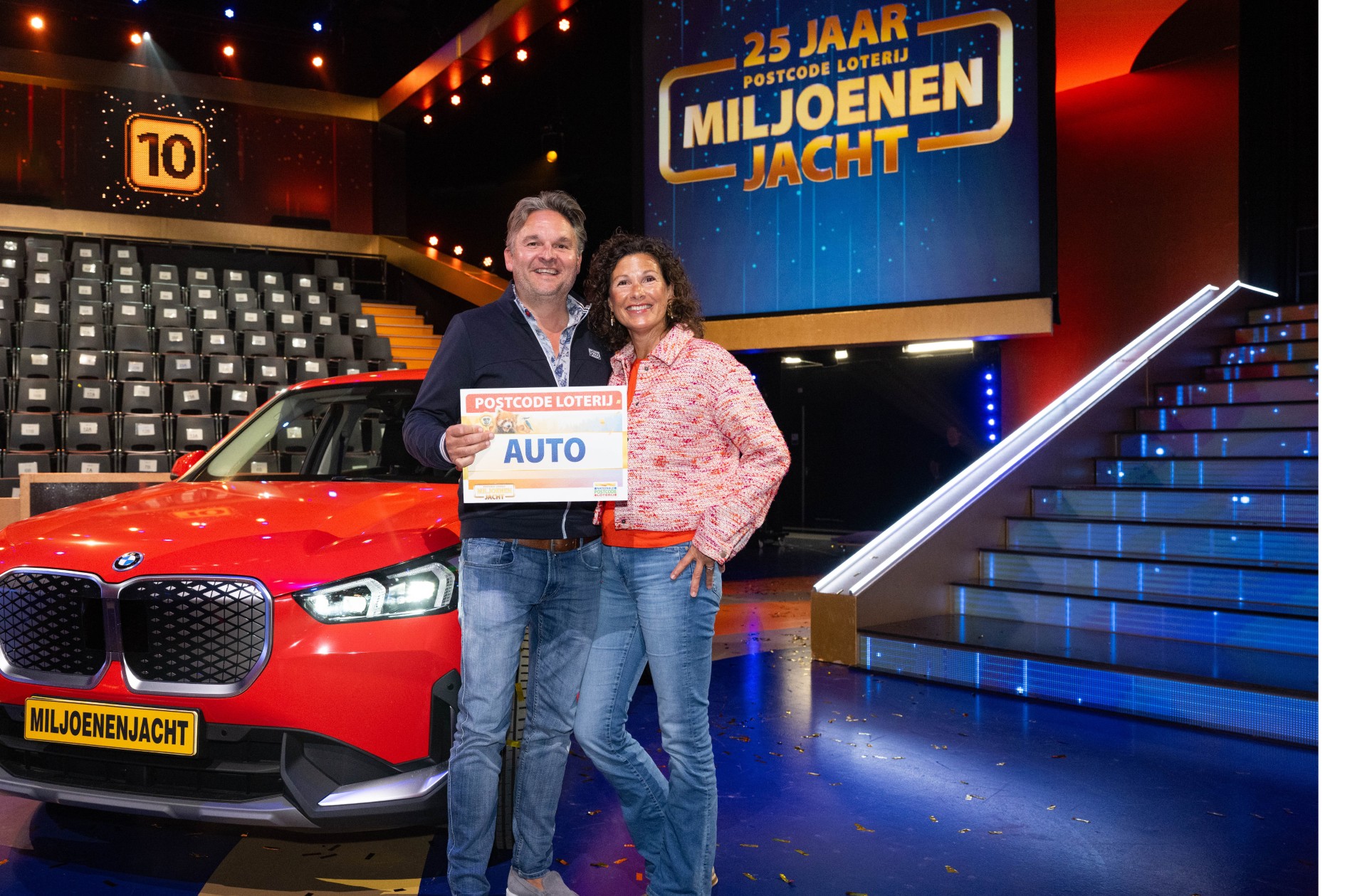 John uit Rijnsburg wint nieuwe auto bij Postcode Loterij Miljoenenjacht