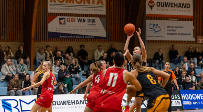 GBI van Dijk Grasshoppers wint van mede koploper Jolly Jumpers