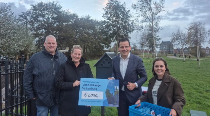 Gemeente Katwijk steunt voedselkastje Valkenburg met bijdrage