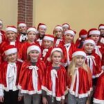 Kinderkoor brengt kerstsamenzang in Katwijk