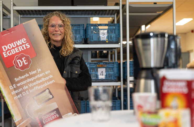Voedselbank Katwijk zamelt weer DE-koffiepunten in