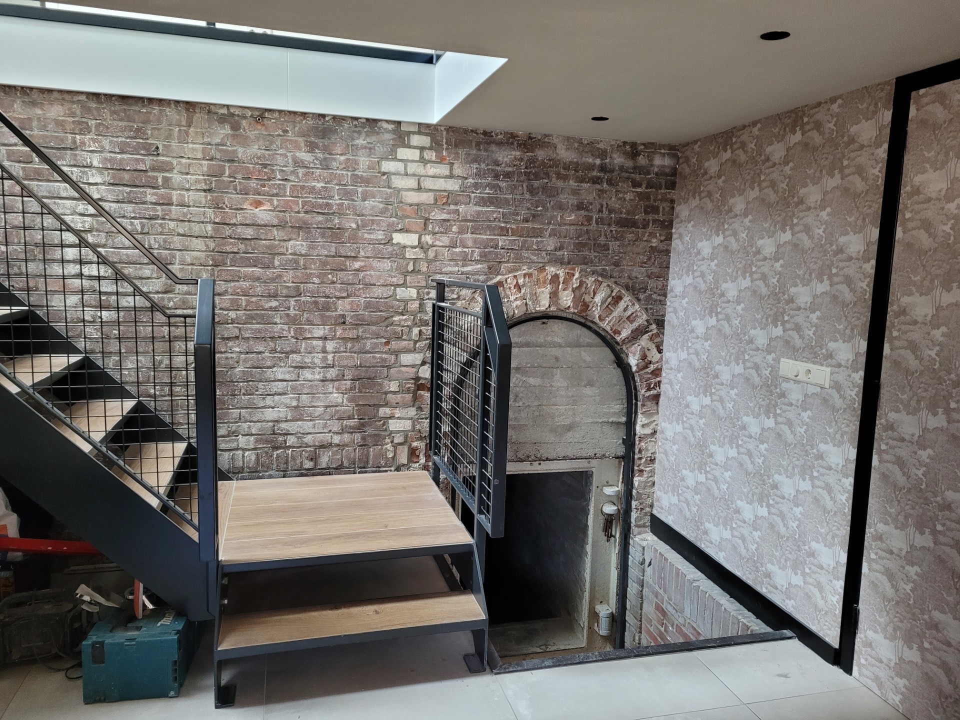 Bewogen jaar voor eigenaar B&B bunkerwoning; ‘onze eerste gast was een Duitser’