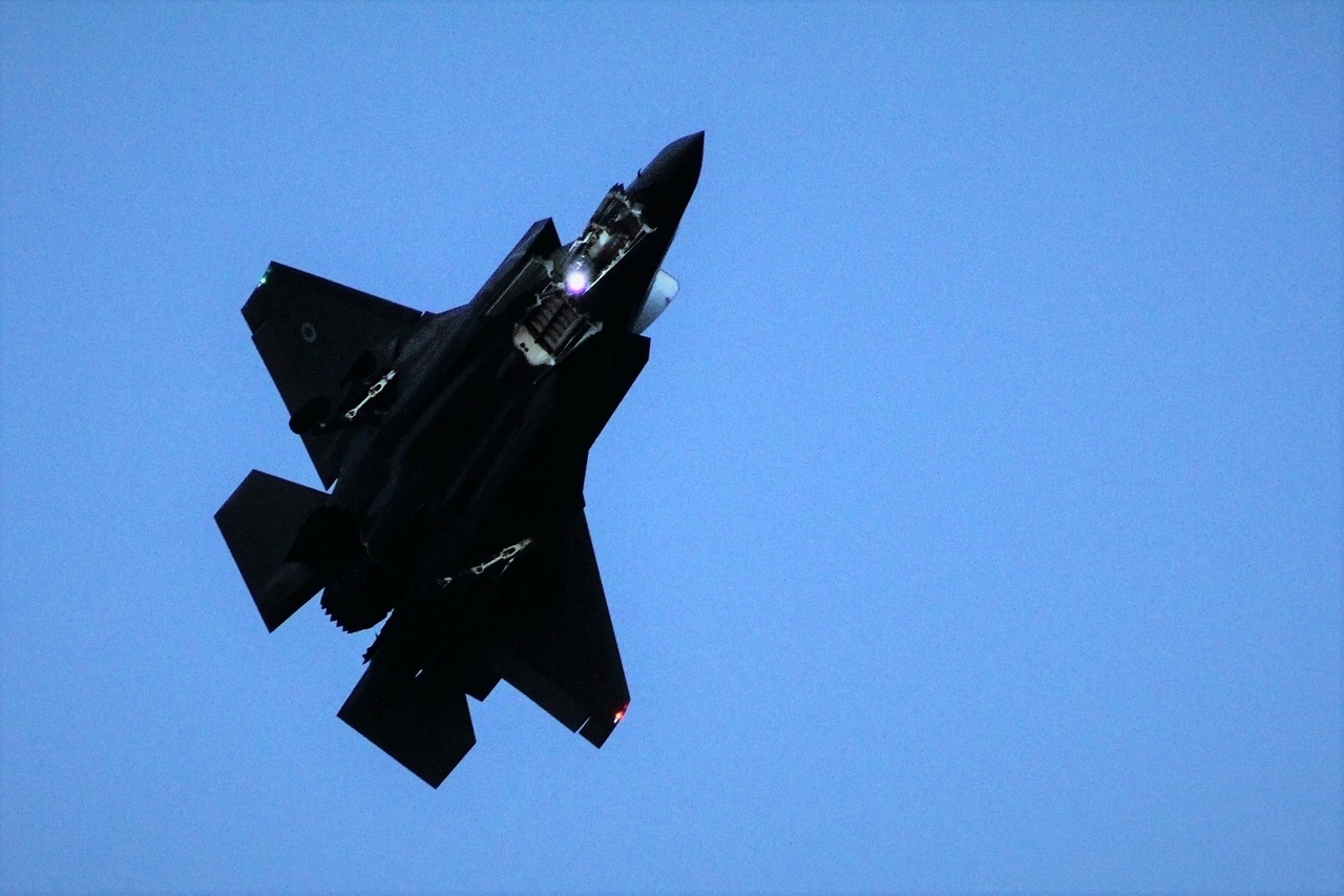 Mogelijk geluid van straaljagers te horen vanwege oefening op Schiphol