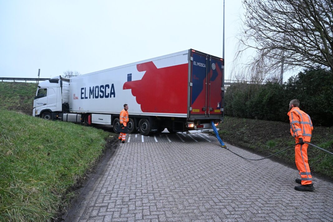 021026vrachtautoklem