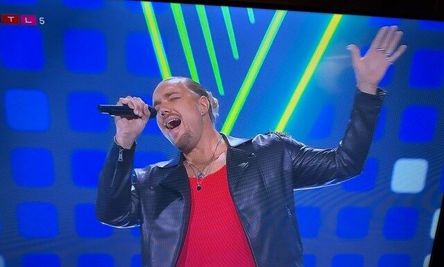 Aldert-Jan Hoek ronde verder in The Voice of Holland