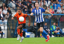 Dorp in opperste staat van paraatheid voor voetbalderby na supportersgeweld: ‘Laat zien dat het kan’