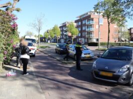 Kop-staartbotsing in Rijnsburg, één iemand naar ziekenhuis
