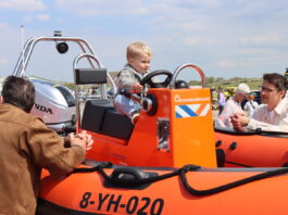 Reddingbootdag in Katwijk trekt veel bekijks