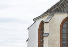 Oude Kerk moet in juli weer wit zijn, inzamelactie opgestart