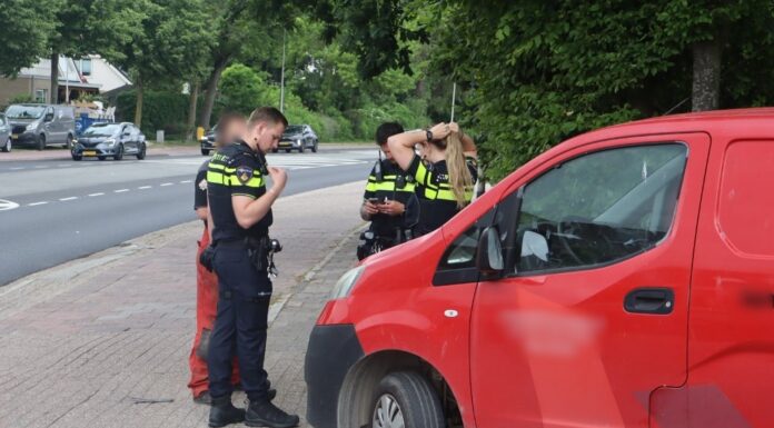 Fietser naar ziekenhuis na ongeval met auto in Rijnsburg