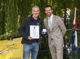Erepenning voor IJsbrand van Tilburg
