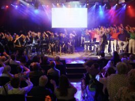 Sing Along DVS muziekfeest voor jong en minder jong