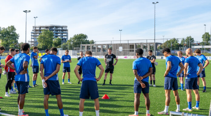 Voetballer verhuist van Drenthe naar Katwijk om bij Quick Boys te gaan voetballen: ‘Best wennen’