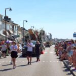 Haringrock-gitaar te bewonderen tijdens Flower Parade in augustus