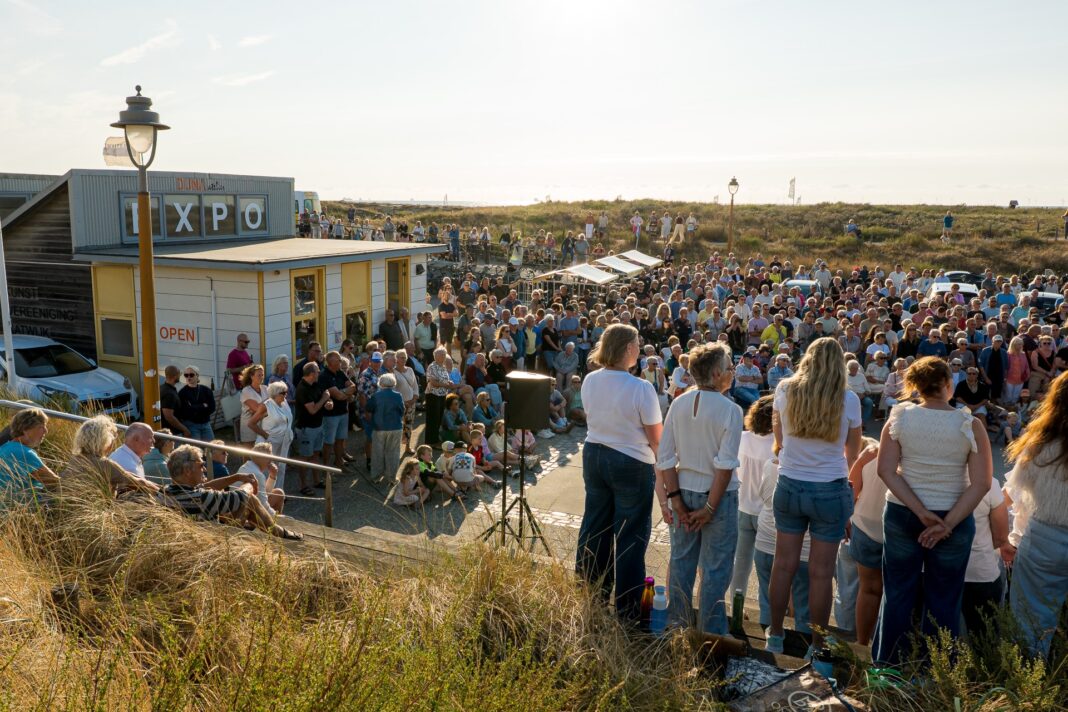 080326vrouwenkoorvals