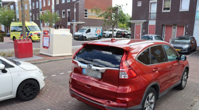 Bestuurder vlucht na aanrijding in Rijnsburg