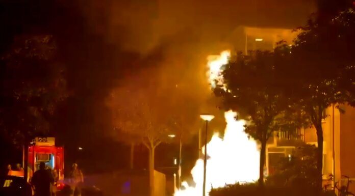 Dixi verwoest door brand