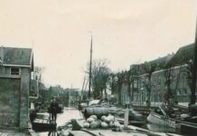 Vaartocht over Oude Rijn met Oranjevereniging