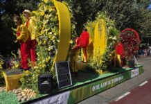 Flower Parade onder zomerse omstandigheden