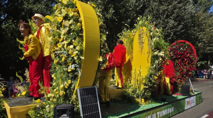 Flower Parade onder zomerse omstandigheden