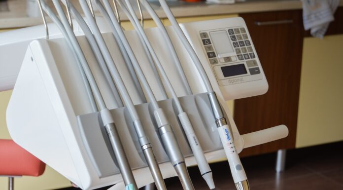 Gratis noodbehandeling voor inwoners die geen tandarts kunnen betalen