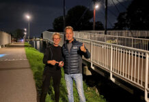 Duikers vinden dierbaar horloge terug na fietsongeluk in Rijnsburg