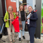 Katwijkse VVD hoort zorgen over zwerfafval tijdens bezoek aan Welzijnskwartier