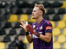 Rijnsburgse Boys-doelman Tobias van der Kleij blijft positief ondanks wisselvallige resultaten Rijnsburgse Boys v Quick Boys - Tweede Divisie Competitie